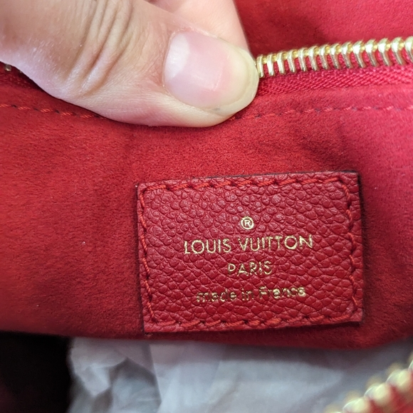 Authentic LOUIS VUITTON Surrene BB bag in Cherise / Red - Picture 11 of 12